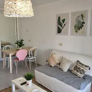 luxury-estudio-en-playa-roca-a-primera-linea-del-mar.in-canary-islands.com/